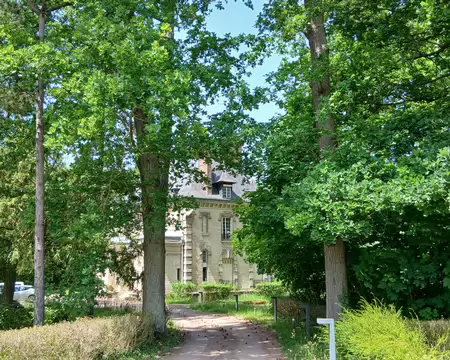 026 La Maison du PNR Oise – Pays de France est installée depuis 2006 dans l’ancien château de la Borne Blanche à Orry-la-Ville (48 rue d’Hérivaux)