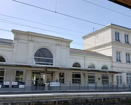 039 Fin de la randonnée à la gare de Survilliers-Fosses. Merci Gilles pour cette belle randonnée estivale entre bois et champs, aux confins de l’Île de France