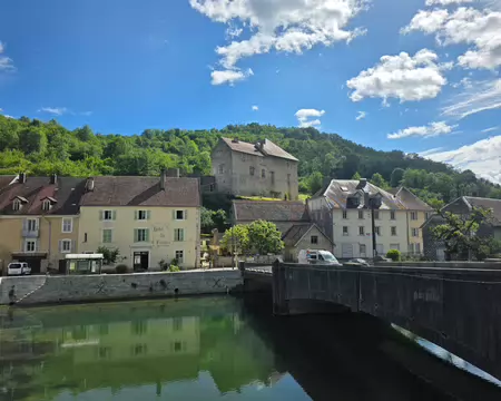 045 Lods « Plus Beaux Villages de France ».