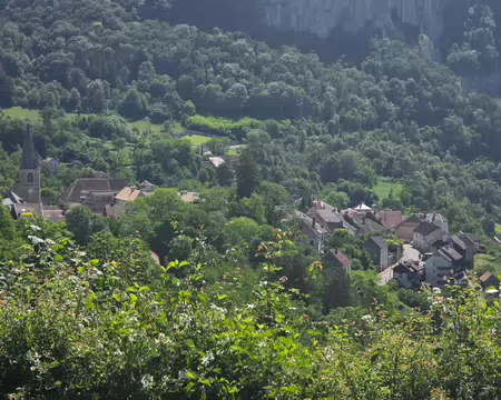 052 Vue sur Mouthier-Haute-Pierre. Cité de caractère Bourgogne-Comté.