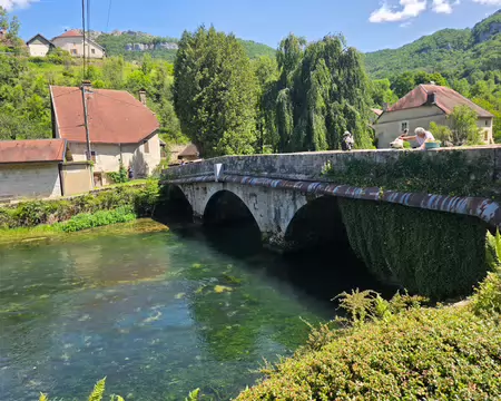 056 Pont sur la Loue à Mouthier-Haute-Pierre.