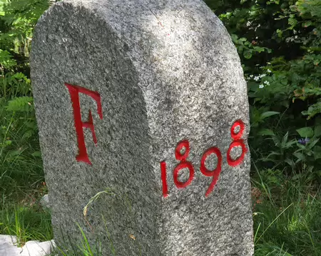 067