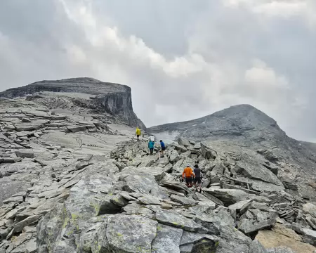 2026-08-07 12-27-19