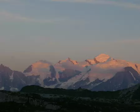 2026-07-12-21h22m31 Coucher de soleil sur le Mont-Blanc