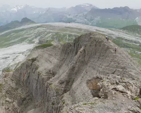 2026-07-13-12h55m07 Dernière portion vertigineuse avant le sommet