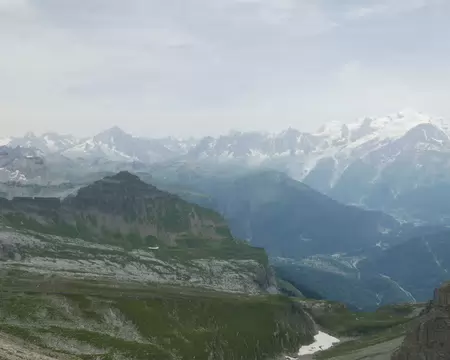 2026-07-13-13h14m38 Vue sur le massif du Mont-Blanc