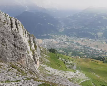 2026-07-13-17h43m20 Descente du col de Barmerousse vers le refuge de Varan (fermé pour rénovations)