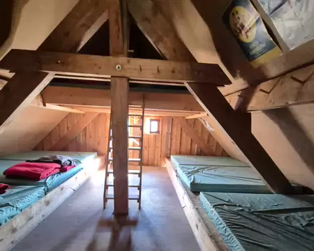 2026-08-22-16h55m10 Etage du refuge de La Perrière