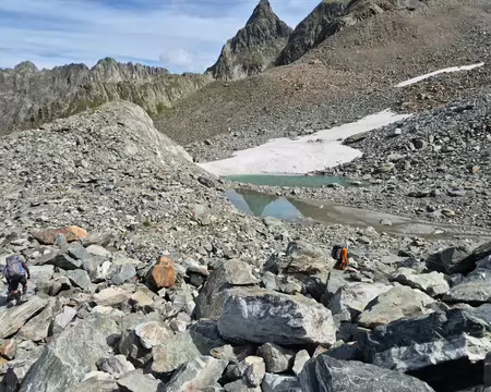2026-08-24-12h00m34 On débouche sur 2 petits lacs de fonte