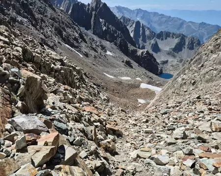 2026-08-24-13h44m56 C'est du cailloux au moins jusqu'au lac glacé