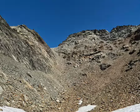 2026-08-24-14h01m38 Vers le col de la Valloire depuis le premier névé