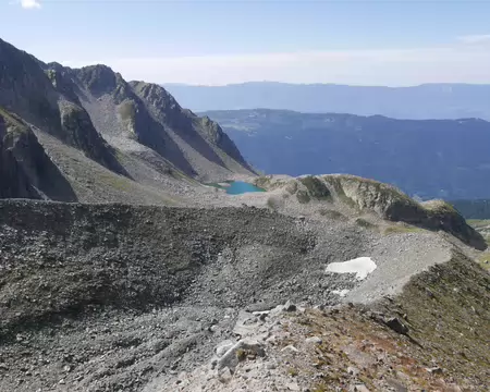 2026-08-24-15h54m49 Vue sur le lac de la Folle et la moraine