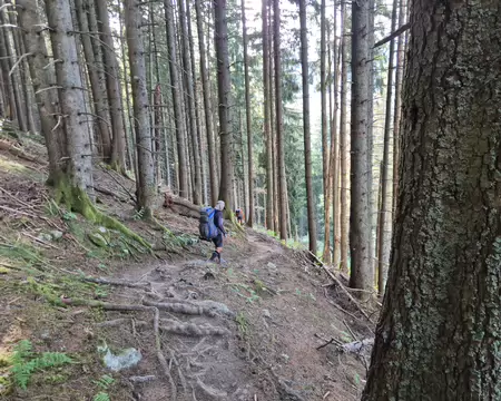 2026-08-24-17h55m33 La descente paraît un peu interminable quand on sait qu'on va retomber à presque 1000m d'altitude