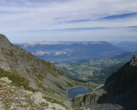 2026-08-26-11h01m54 On profite d'une vue sur le lac de Crop et sur la Chartreuse