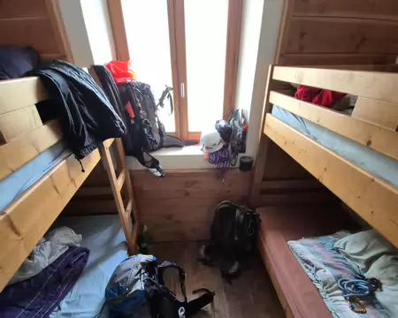 2026-08-26-18h36m10 Notre dortoir de 4 lits