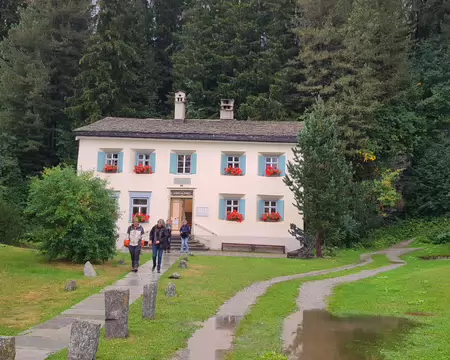 20260820162020 L'après-midi fut pluvieux aussi. Certains ont visité le musée Nietsche à Sils-Maria.