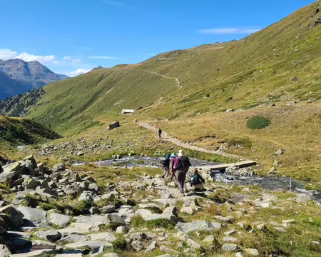 20260822155857 Montée vers la station de funiculaire qui nous redescendra près de Pontresina. Dernière descente à 23 heures, on ne risque pas de le louper !
