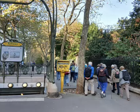 002 Accès au parc des Buttes-Chaumont par la rue Botzaris