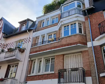 045 Maison de style alsacien dans la rue Lardennois
