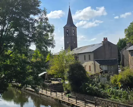 017 Église de Fraïsse-sur-Agout et la rivière Agout.