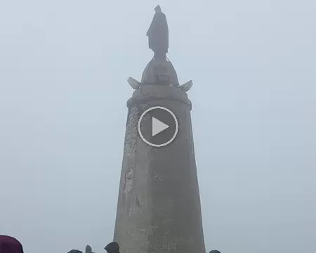052 C'est le troisième plus haut sommet du Tarn. La Vierge est juchée sur un imposant piédestal.