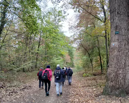 024 Le sentier des Oratoires, long de 18 km, et balisé par des croix bleues, a été inauguré en 1978. Le premier oratoire a été installé en 1719