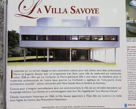 036 La Villa Savoye, propriété de l’Etat, est classée au patrimoine mondial de l’UNESCO
