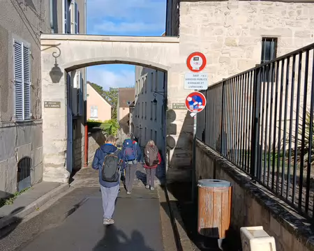 038 Entrée dans l’enclos de l’ancien prieuré Saint Louis aujourd’hui disparu