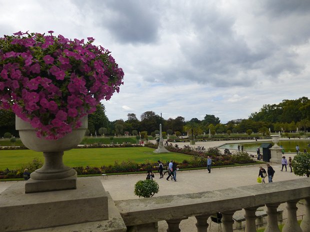 2015-09 Jardin du Luxembourg détail de la sortie