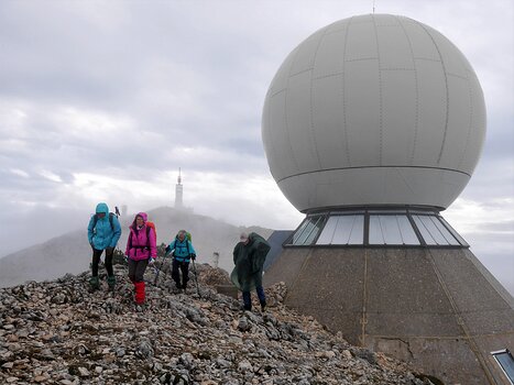 2018-10 Ventoux Pascale L, Virginie E, Xavier L, détail sortie