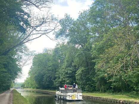 2022-05 Bourgogne Danielle H, détail sortie