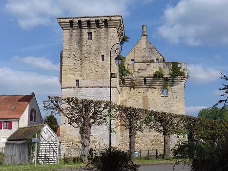 2022-05 Crouy-sur-Ourcq Jocelyne D, détail sortie