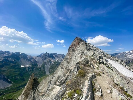 2022-06 Vanoise Armelle B, Anna S, Marie-Christine F, Nathalie M, Xavier L, détail sortie