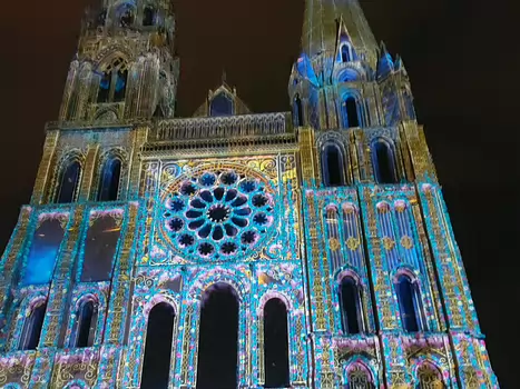 2023-04 Chartres Catherine F, détail sortie