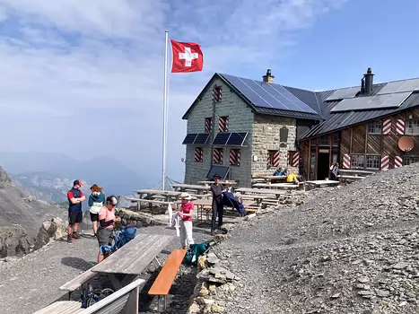 2023-07 Via Alpina Suisse Claire B, Rachida L, Isabelle M, Arnaud M, Baptiste M, Xavier L, détail sortie