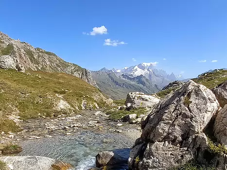 2023-08 Tour du Beaufortain Hélène B, Eric B, Danielle H, Benoit C, détail sortie