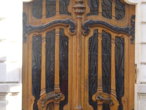 2025-08 Parc Monceau Dominique F, détail sortie