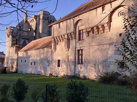2025-12 Châteaux en Seine-et-Marne Alice P, détail sortie