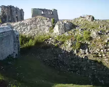 023 Ruine du donjon (détruit en 1917)