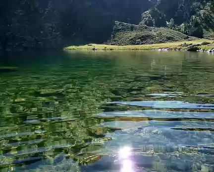 PXL098 10 Août : Reflet dans le lac d'Espingo
