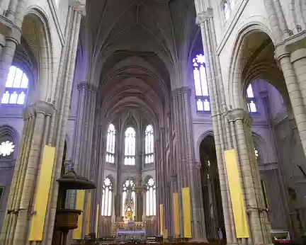 PXL014 ...la plus haute nef sous voute de Bretagne (27 mètres)