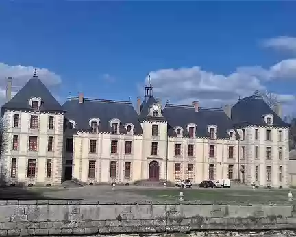 042 Le château de Mesnil-Voisin (ou Voysin) construit en 1633 par l’architecte Paul Villedo près du village de Bouray-sur-Juine