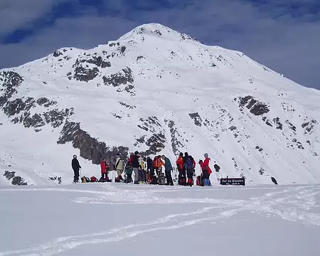 0007 Meeting raquettistes - skieurs au col du Glandon.
