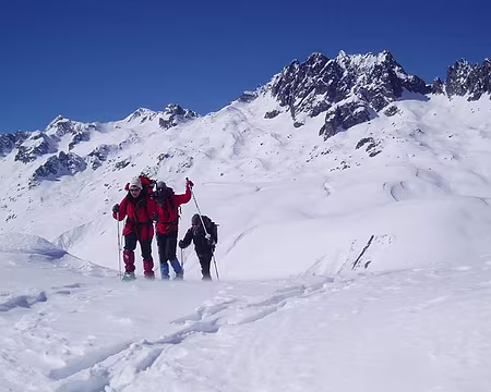 0011z2197 Hors piste dans les rochers de la Curiaz.