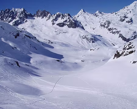 0012 Hors piste dans les rochers de la Curiaz.