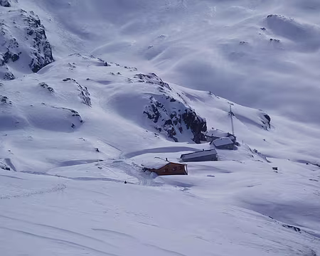 0021 Le refuge de l'Etendard. (CAF)