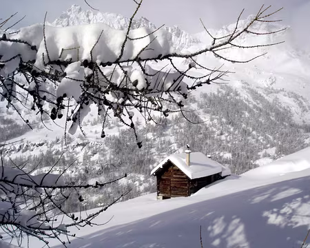 41 une montagne de cartes postales...