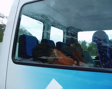 103 Mais que font-elles ? Encore des Oufs je parie.