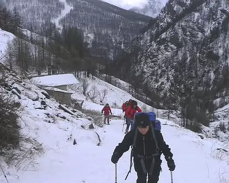 002 1er jour, neige fraiche au dessus du Roux