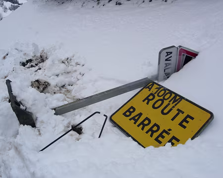 063 Danger d’avalanche : …